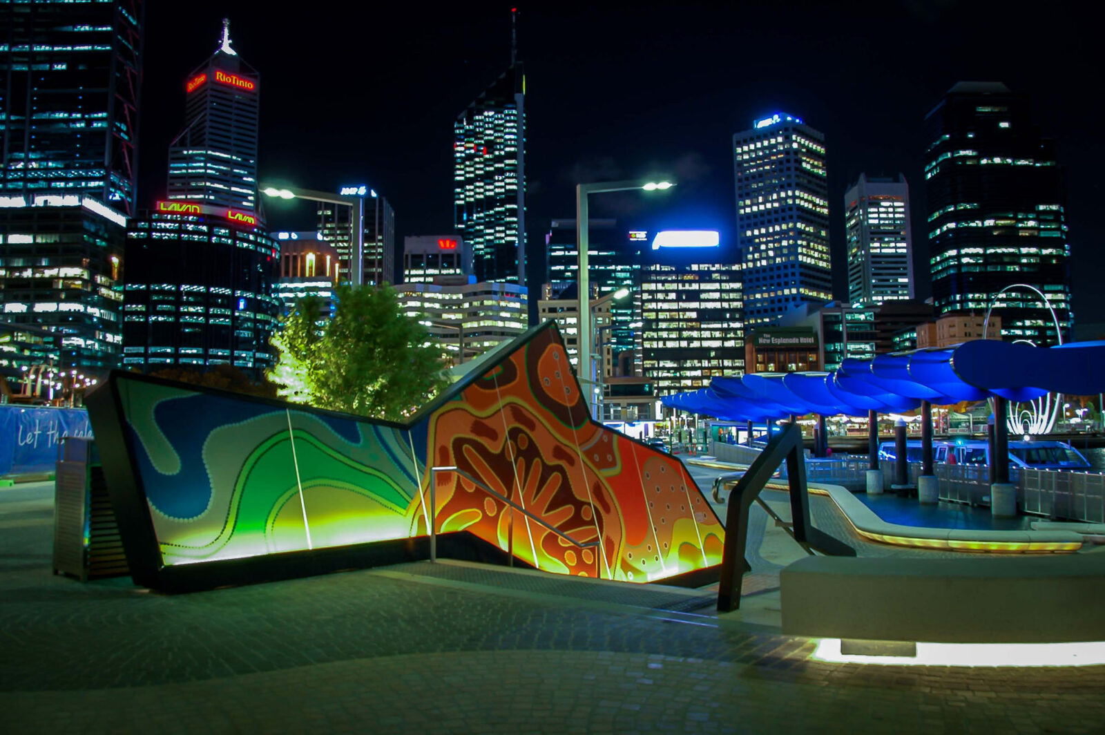 4-elizabeth-quay-lightwalls-public-art