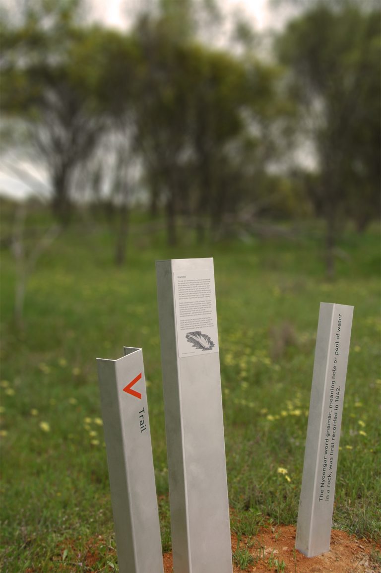 7-oak-park-goomalling-interpretive-wayfinding-signage